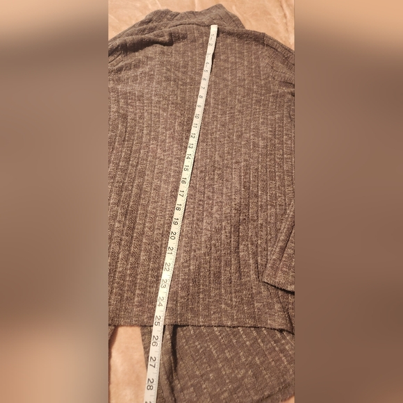 Bobeau Taupe Draped Women's Sweater Size Small - Picture 9 of 11